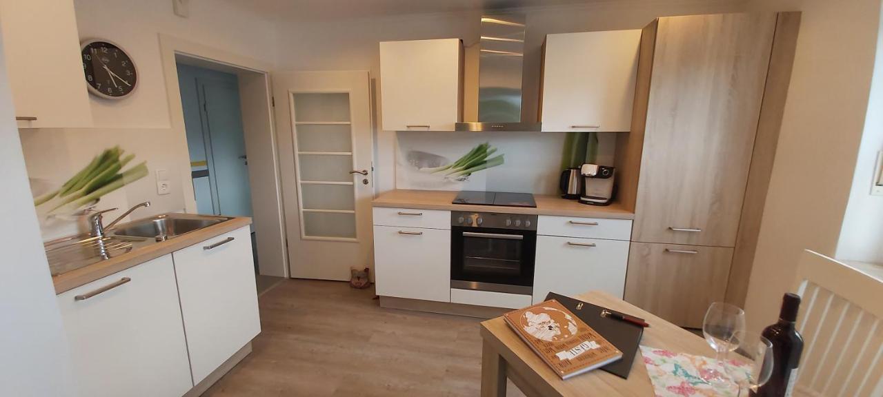 Mit Wohlfühlfaktor Und Ausblick Apartment *